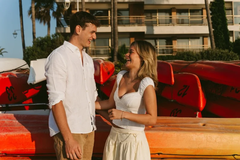 Séance couple à Cannes au lever du soleil