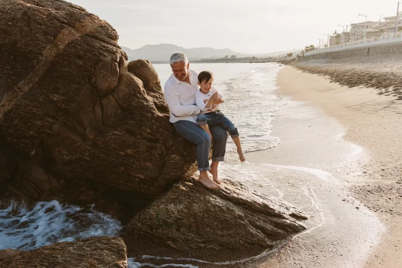 Shooting famille sur la plage de Cannes