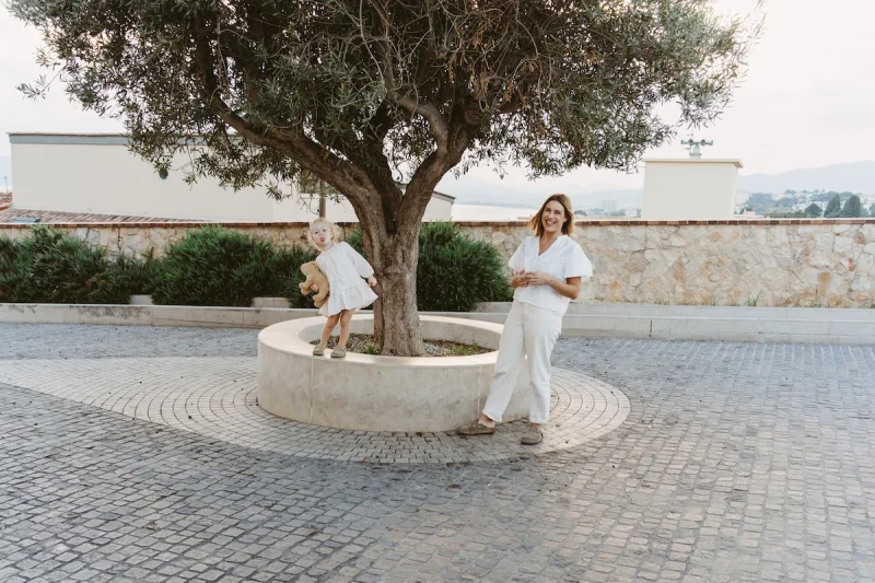 Séance famille au Suquet à Cannes