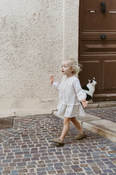 Séance famille au Suquet à Cannes