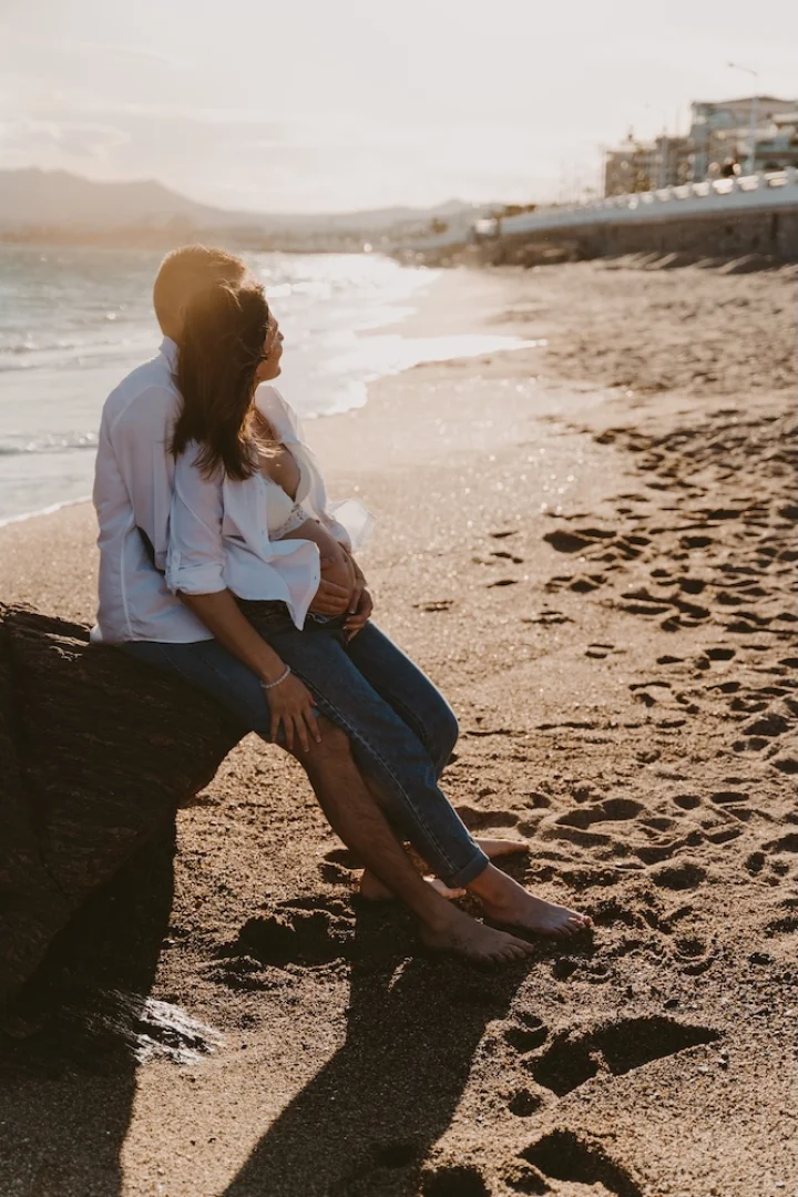 couple-amoureux-futur-bebe-photo