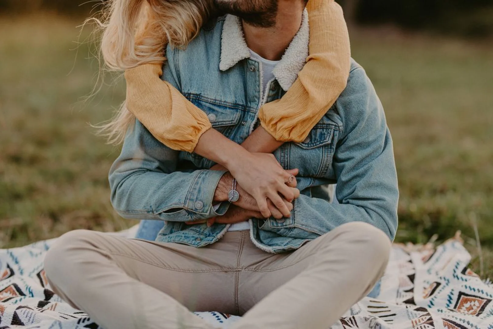 large_seance_couple_la_roquette_sur_siagne22_e6f7423984