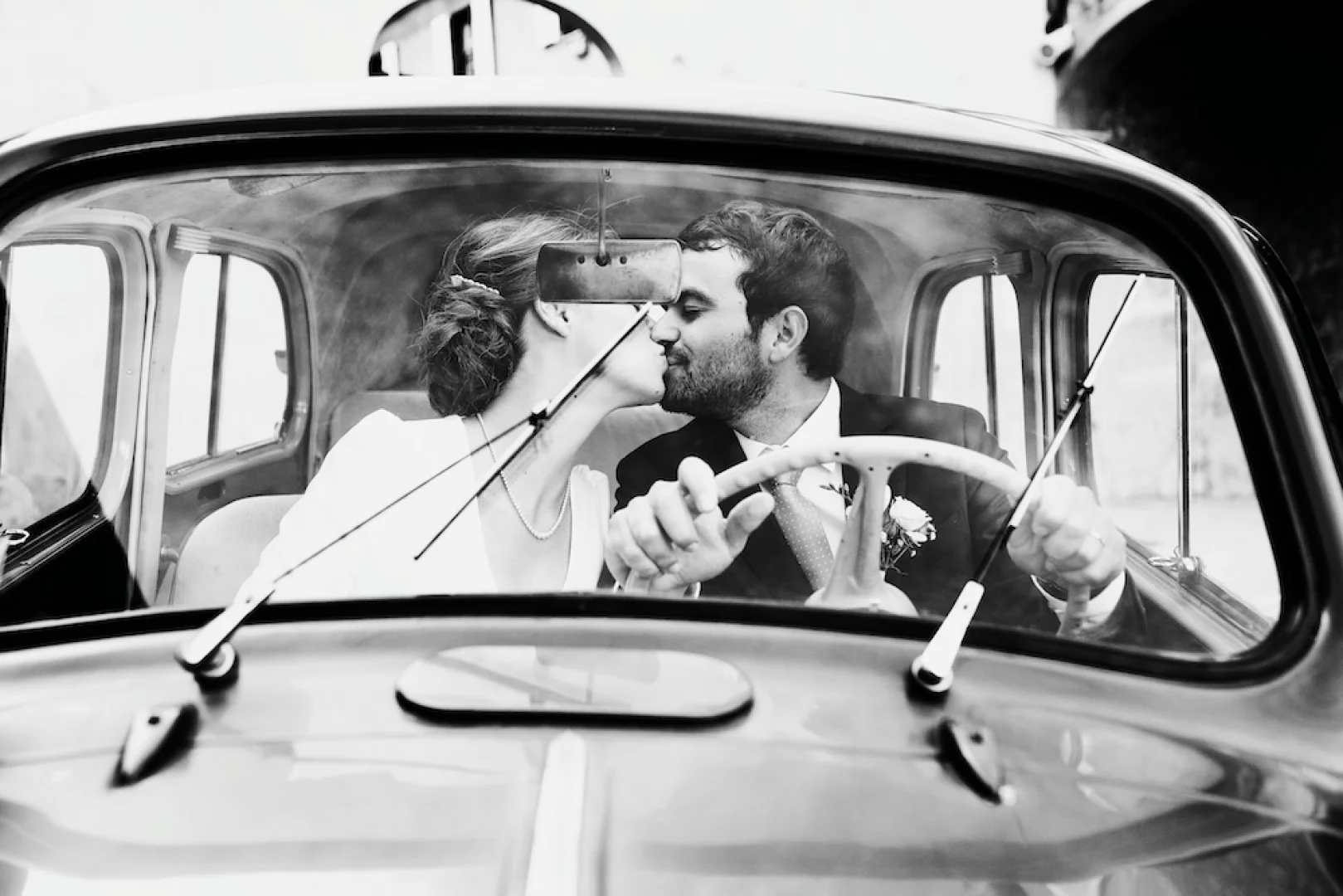 photo-mariage-voiture-ancienne