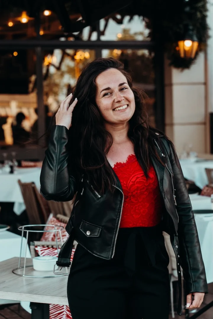portrait-femme-rue-de-cannes