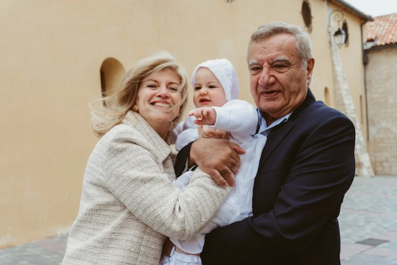 bebe-grand-parents